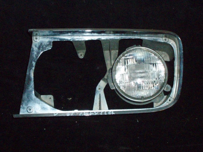1965 Chrysler lamp housing left
