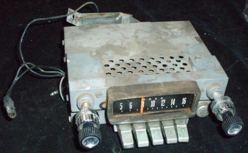 1965 Ford Fairlane radio (not tested)
