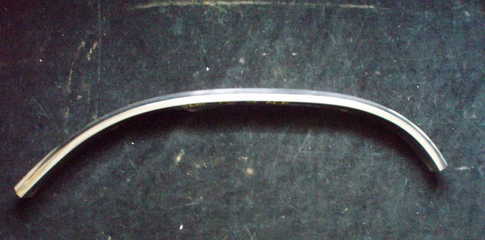 1965 Oldsmobile F-85 hjulhuslist fram höger