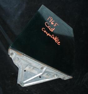 1965 Cadillac Coupe DeVille 2dr ht sidoruta bak vänster