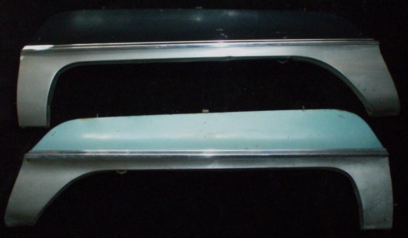 1966 Chrysler New Yorker fenderskirt par