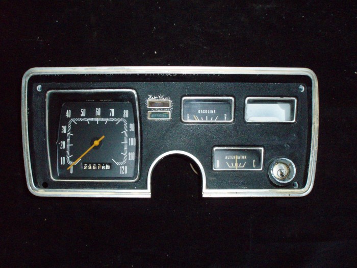 1966 Plymouth Valiant instrumenthus