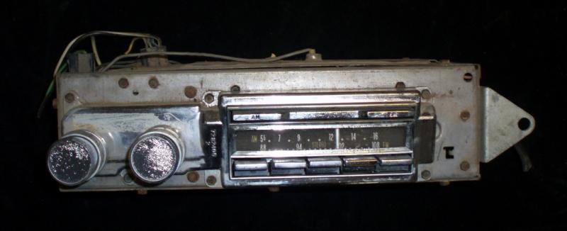 1966 Cadillac am-fm radio (not tested)