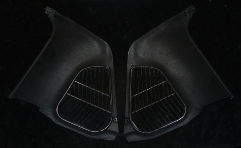 1966 Chrysler 300 kickpaneler (par)