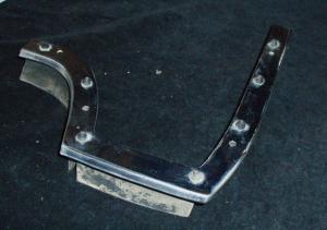 1967 Chrysler 300 kromlist skärmförlängare bak höger