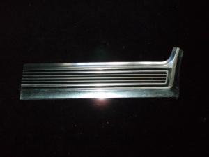 1967 Ford LTD chrome trim front right