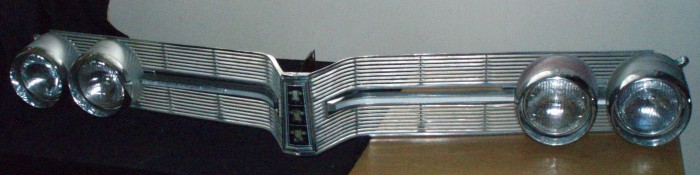 1967 Chrysler New Yorker grill