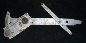 1967 Oldsmobile Cutlass fönster vevmekanism vänster