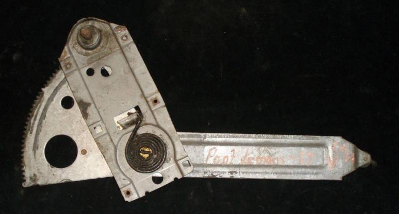 1967 Pontiac LeMans 2dr ht window crank mechanism left