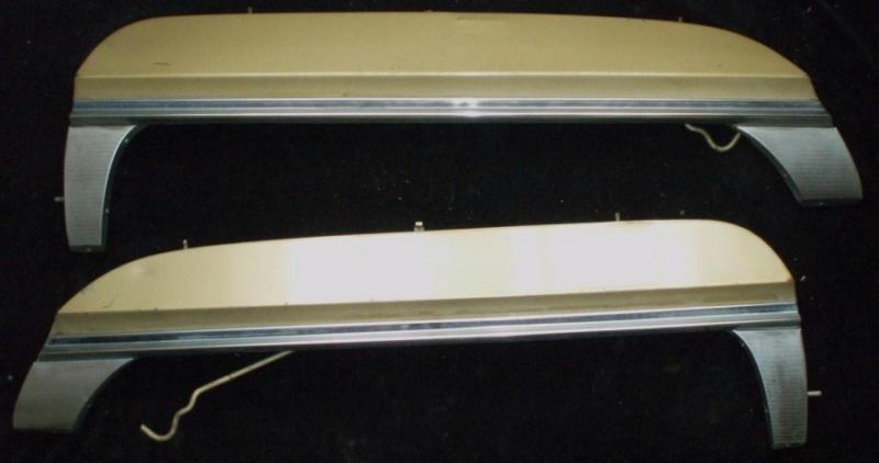 1968 Chrysler New Yorker fenderskirt par