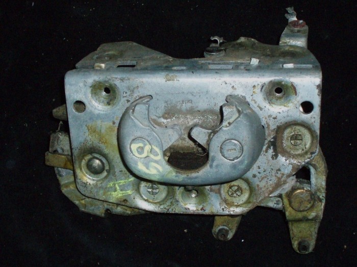 1968 Ford Galaxie låskista höger