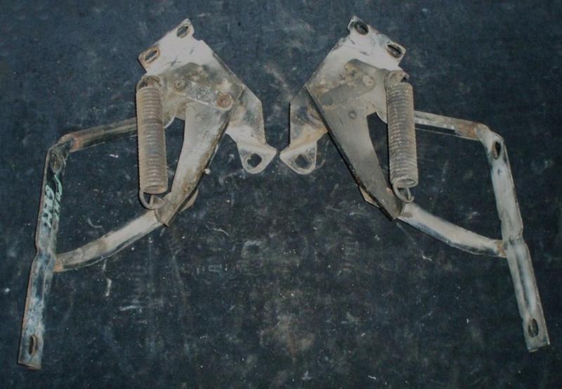 1968 Pontiac hood hinge pair