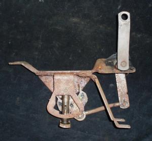 1968 Buick Riviera delad växelväljare med elkontakt  konsoll