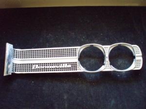 1969 Bonneville grill part right