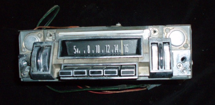 1969 Chrysler Newport radio (ej testad)