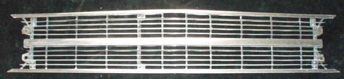 1969 Ford Galaxie grill part middle
