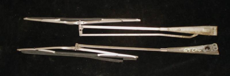 1969 Chrysler winper arms (pair)