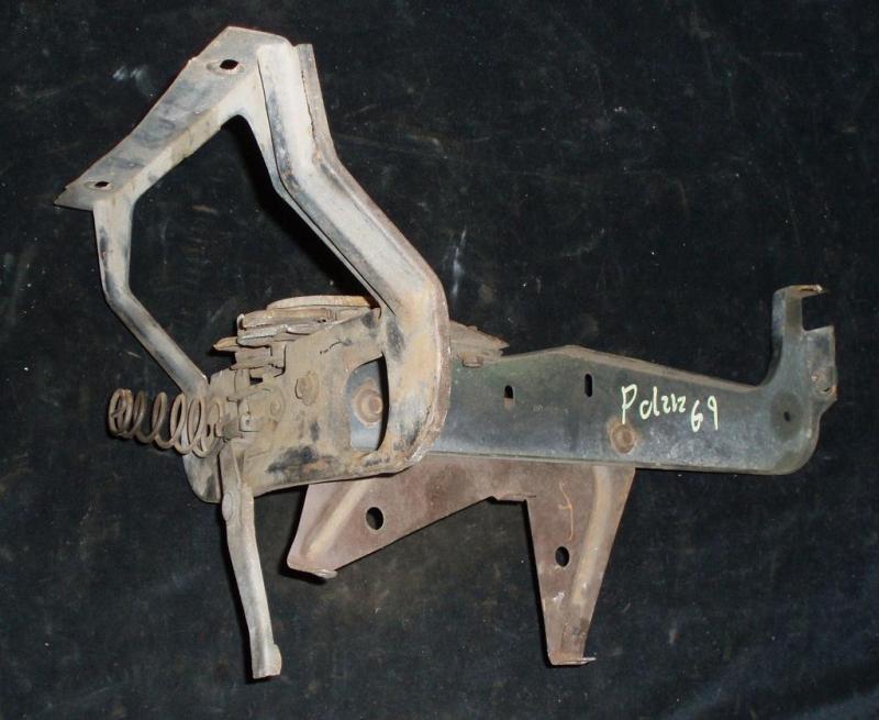 1969 Dodge Polara huvlås med fäste