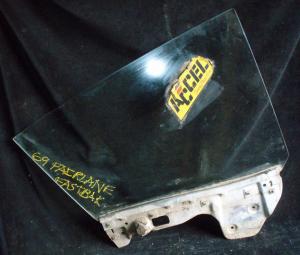 1969 Fairlane Fastback side window rear höger