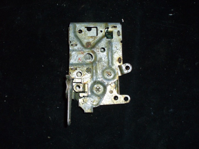 1971 Ford Galaxie lockcase left n.o.s.