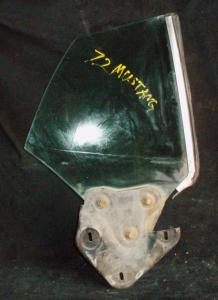 1972 Mustang side window rear right
