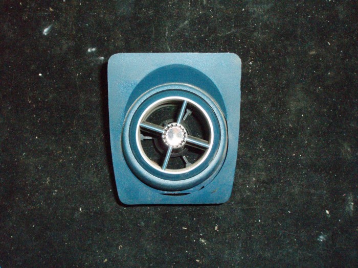 1973 Chrysler Imperial AC air vent
