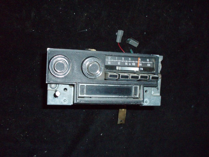 1973 Imperial radio am-fm stereo (ej testad)