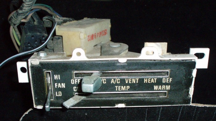 1973 Dodge Charger heat control