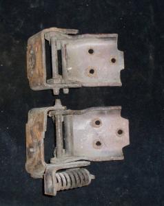 1973 Cadillac door hinge right pair
