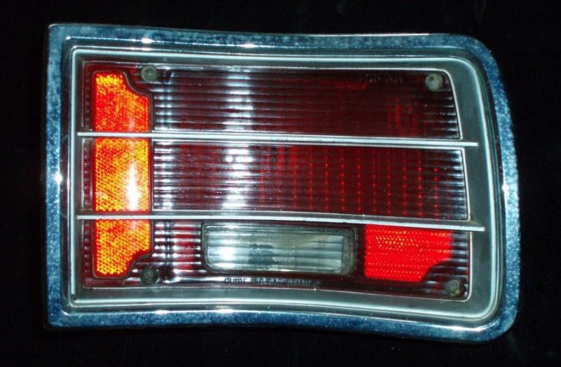 1975 Chevrolet sw tail light right