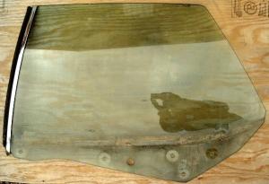 1973 Oldsmobile 98 4dr ht     side window tinted left rear