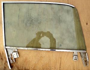 1963 Buick Electra 4dr ht         side window tinted right front