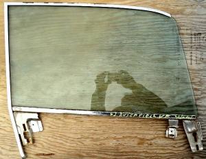 1963 Buick Electra 4dr ht         side window tinted left front