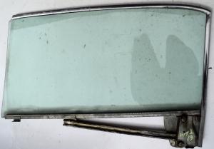1961 Thunderbird    2dr ht        side window   right front