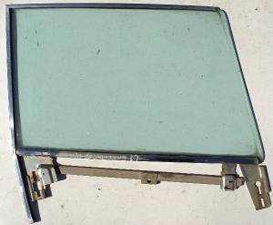 1963 Pontiac Bonneville 4dr ht    side window tinted right front