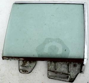 1961 Chrysler Imperial  4dr ht    sidoruta tonad vänster fram