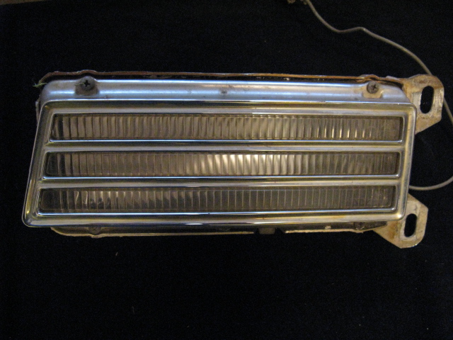 1967 Cadillac position light right