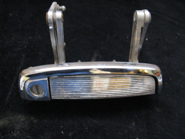 1961 Chrysler Imperial doorhandle right