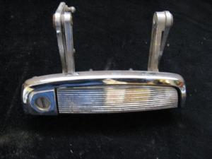 1961 Chrysler Imperial dörrhandtag höger