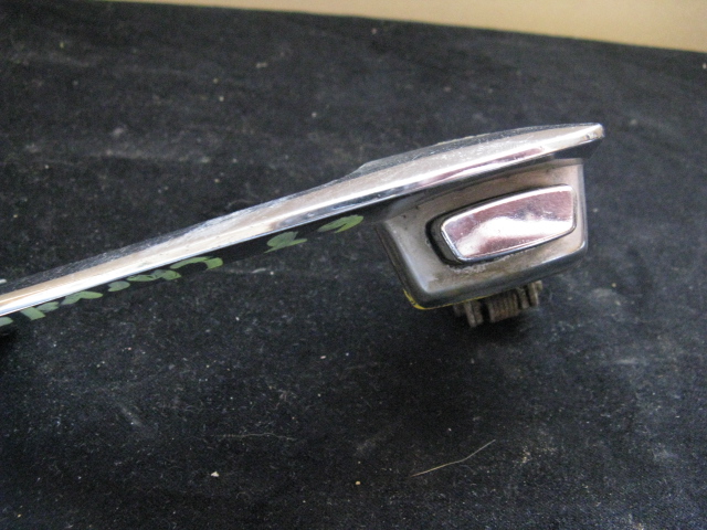 1968 Chrysler dörrhandtag vänster