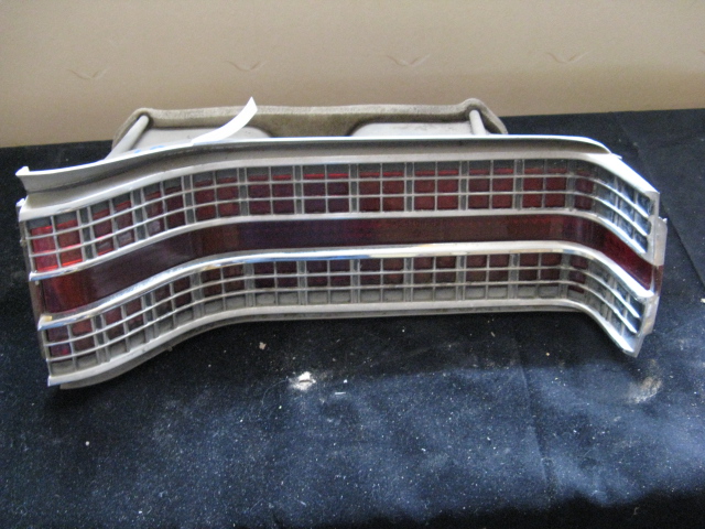 1968 Chrysler New Yorker taillight