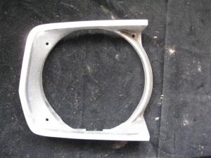 1970 Plymount Valiant headlight door left