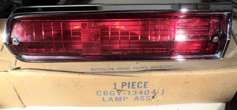 1966 Mercury Comet  baklampa  N.O.S. CGGB-13440RH  höger