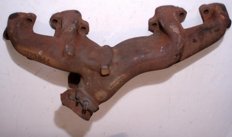 1957 Buick exhaust manifold right (stuck gate) 1173844