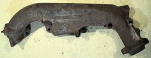 1975  Chrysler       exhaust manifold left  3830800