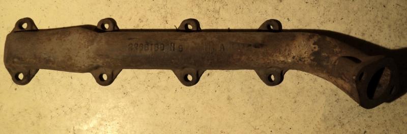 1965 Dodge 318 exhaust manifold left 2268189