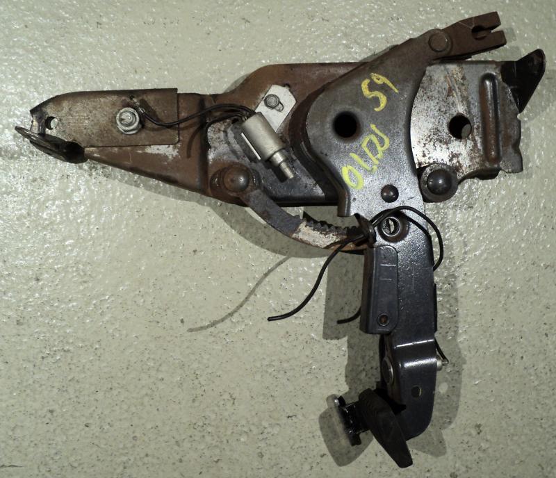 1959   Oldsmobile  handbrake mechanism