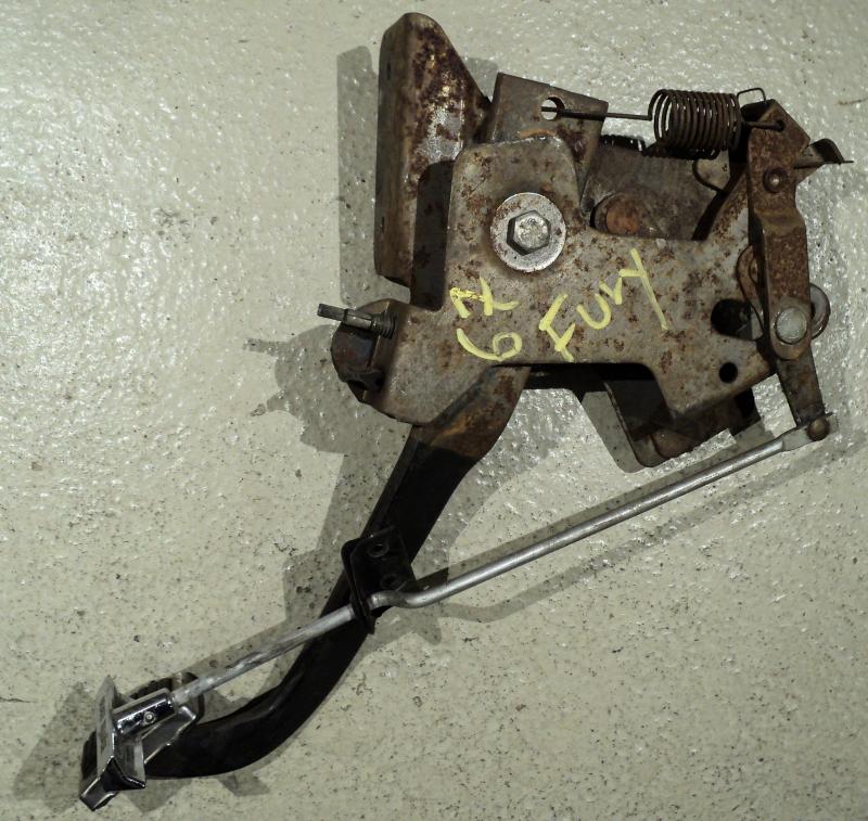 1967  Plymouth Fury     handbrake mechanism