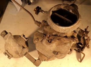 1957 Plymouth  V8  Carter carburetor      2512-5