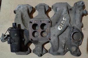 1953 Oldsmobile 303 intake manifold  4-bbl        561596